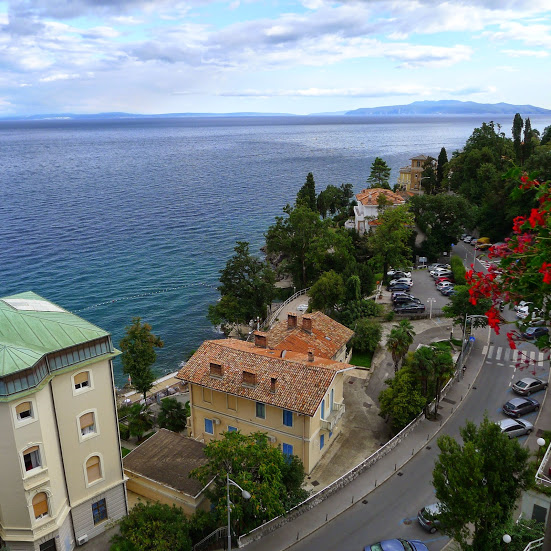 Opatia in Croatia, Kraver